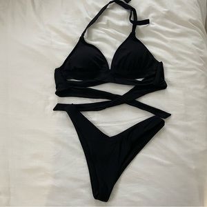 Classic black cut-out bikini